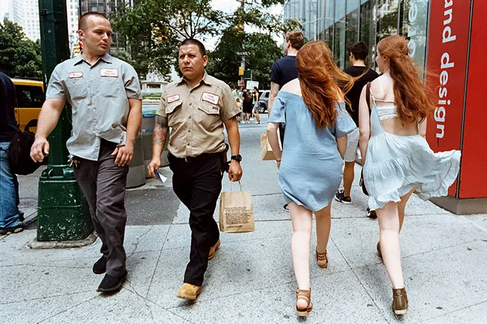 191 Perfectly Timed Street Photography Shots That Show Timing Is Everything