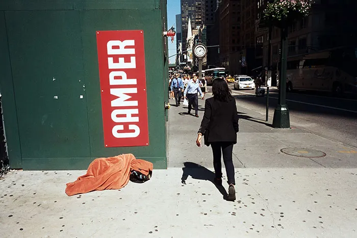 191 Perfectly Timed Street Photography Shots That Show Timing Is Everything