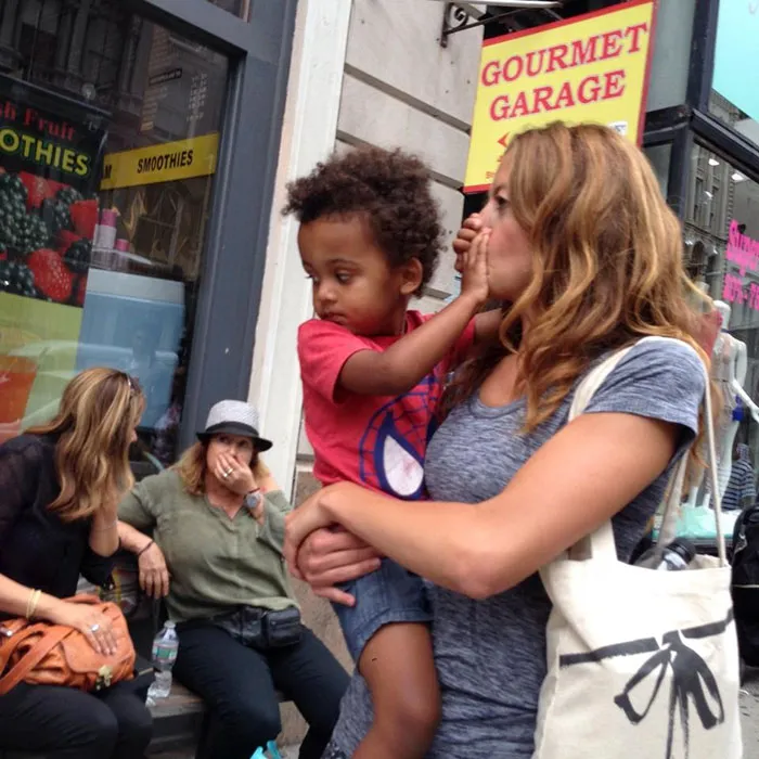191 Perfectly Timed Street Photography Shots That Show Timing Is Everything