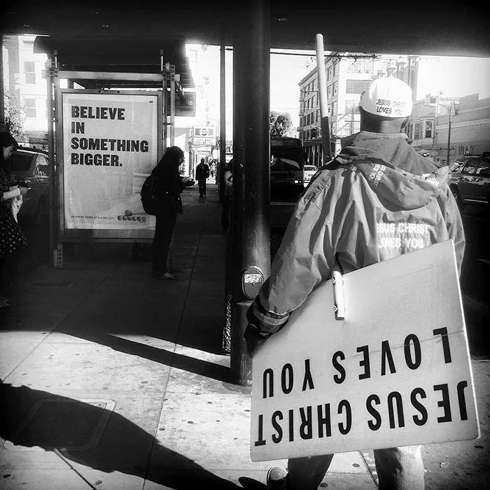191 Perfectly Timed Street Photography Shots That Show Timing Is Everything