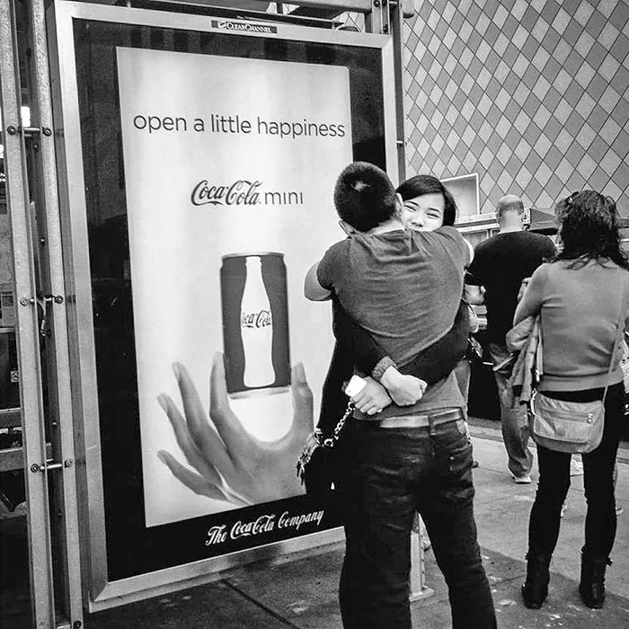 191 Perfectly Timed Street Photography Shots That Show Timing Is Everything