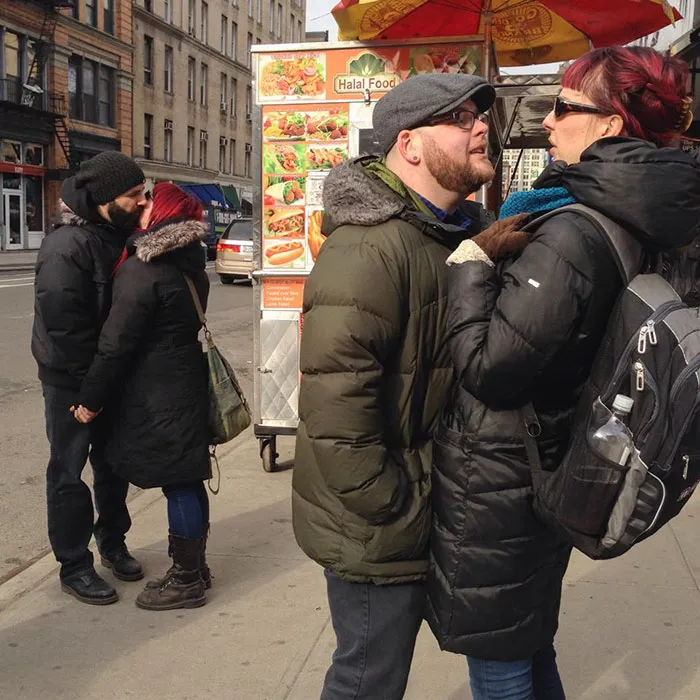 191 Perfectly Timed Street Photography Shots That Show Timing Is Everything