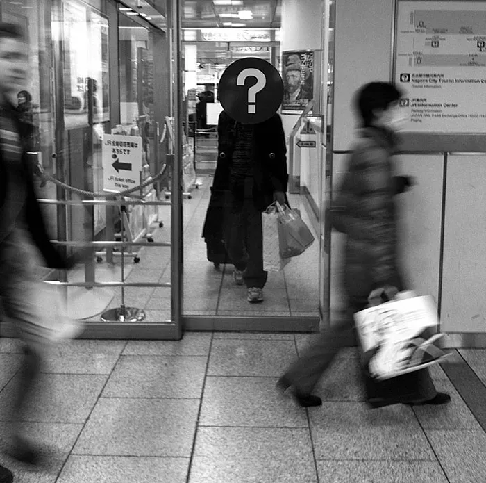 191 Perfectly Timed Street Photography Shots That Show Timing Is Everything