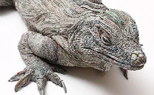 Japanese Artist Tightly Rolls Newspaper To Create Incredibly Realistic Animal Sculptures (11 Pics)