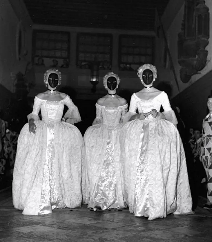 122 Vintage Halloween Costumes That Will Scare You To Death