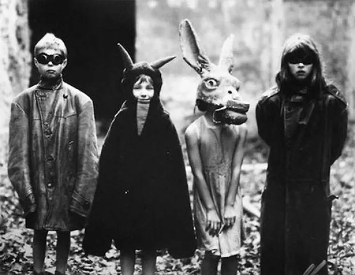 122 Vintage Halloween Costumes That Will Scare You To Death