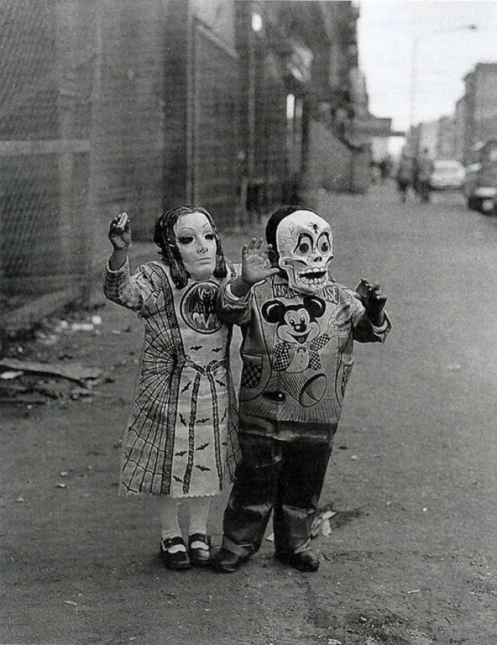 122 Vintage Halloween Costumes That Will Scare You To Death
