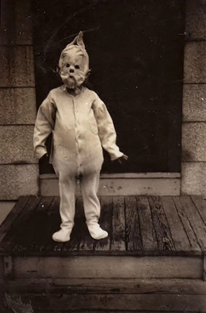122 Vintage Halloween Costumes That Will Scare You To Death