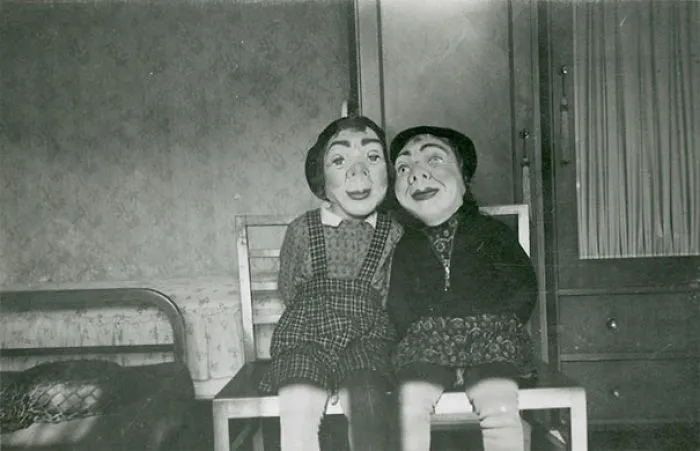 122 Vintage Halloween Costumes That Will Scare You To Death