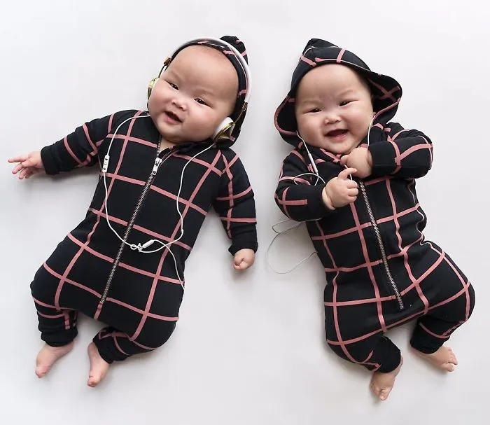 These Miracle Momo Twins Have The Cutest Matching Outfits Ever