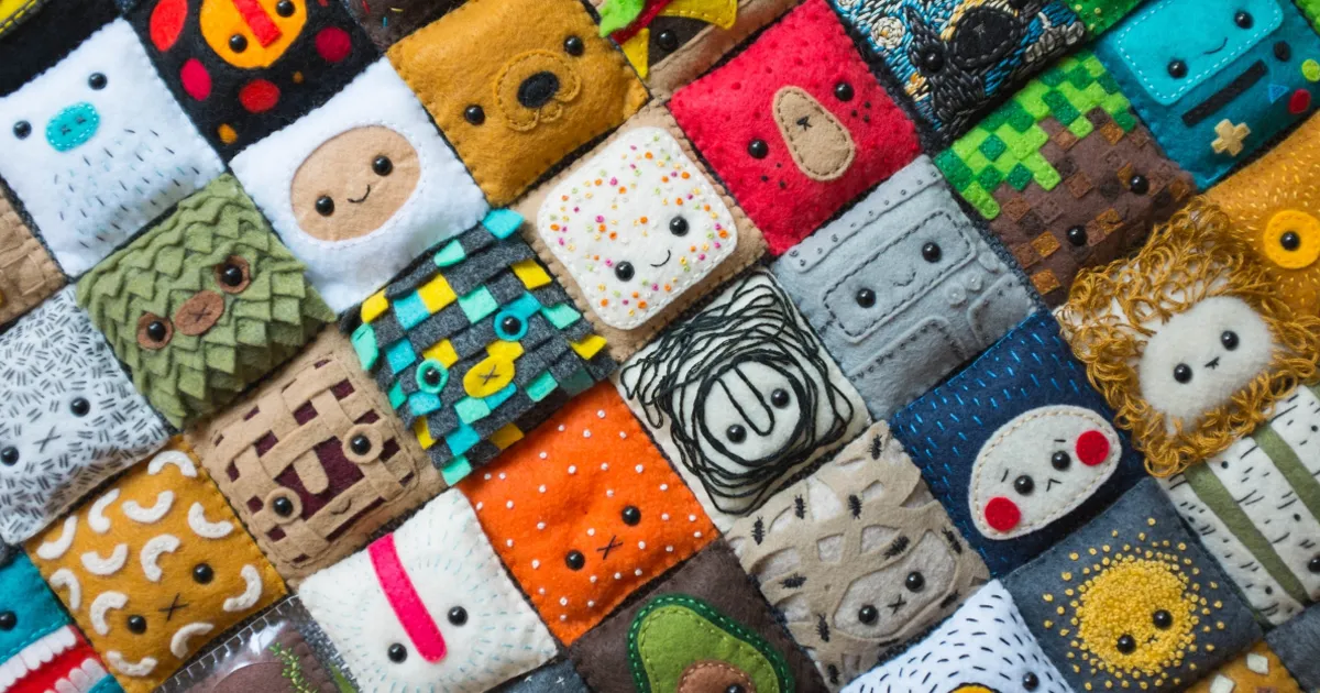 Esta artista ha creado 100 adorables caras de fieltro durante 100 días seguidos
