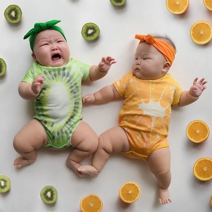 These Miracle Momo Twins Have The Cutest Matching Outfits Ever