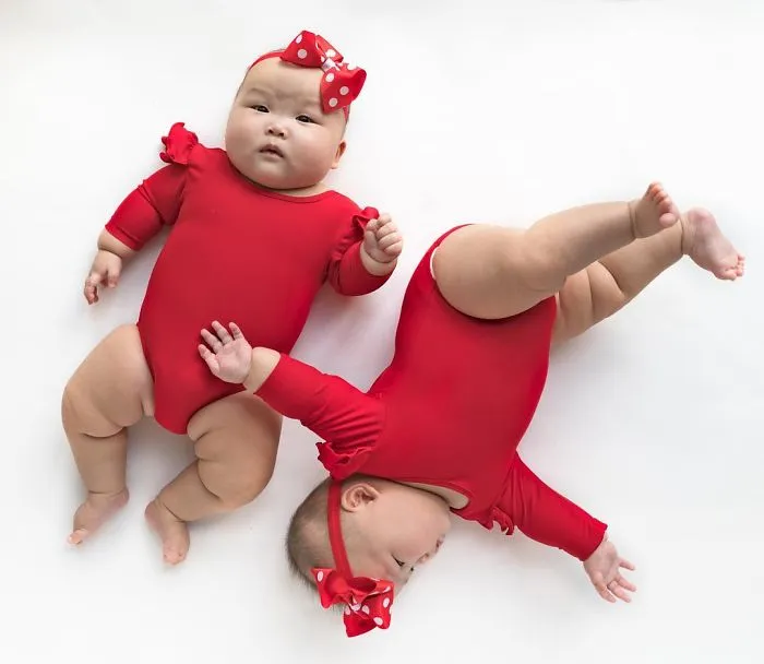 These Miracle Momo Twins Have The Cutest Matching Outfits Ever