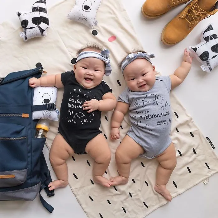 These Miracle Momo Twins Have The Cutest Matching Outfits Ever