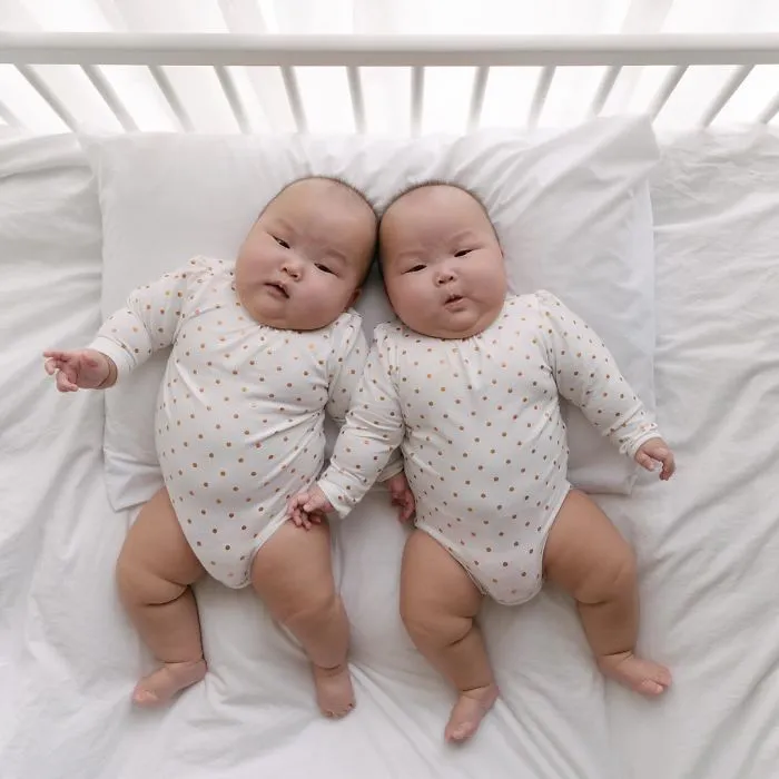 These Miracle Momo Twins Have The Cutest Matching Outfits Ever
