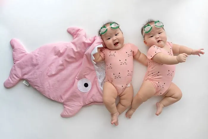 These Miracle Momo Twins Have The Cutest Matching Outfits Ever