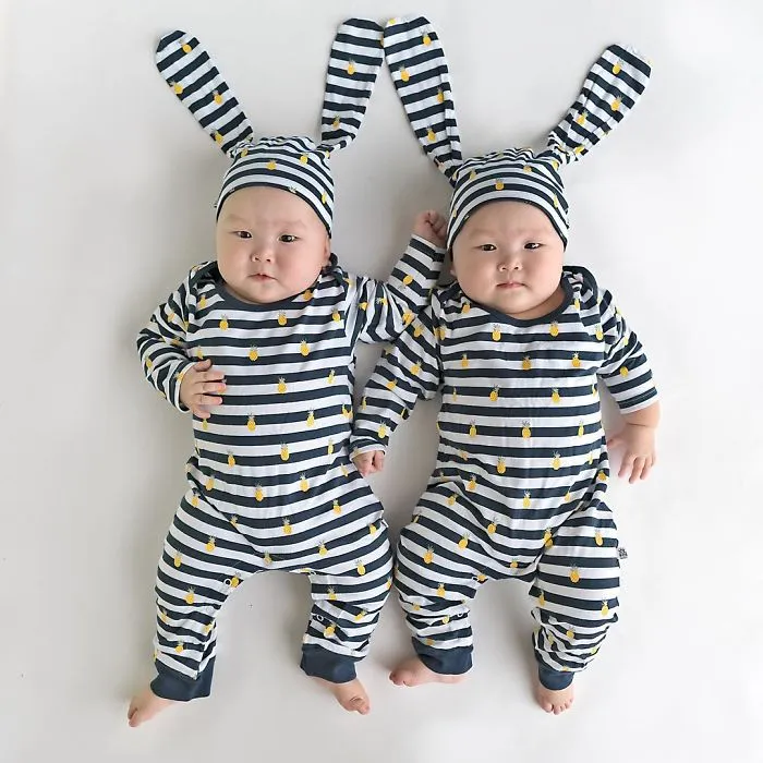 These Miracle Momo Twins Have The Cutest Matching Outfits Ever