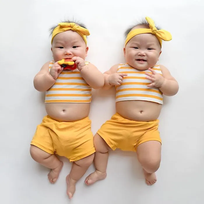 These Miracle Momo Twins Have The Cutest Matching Outfits Ever