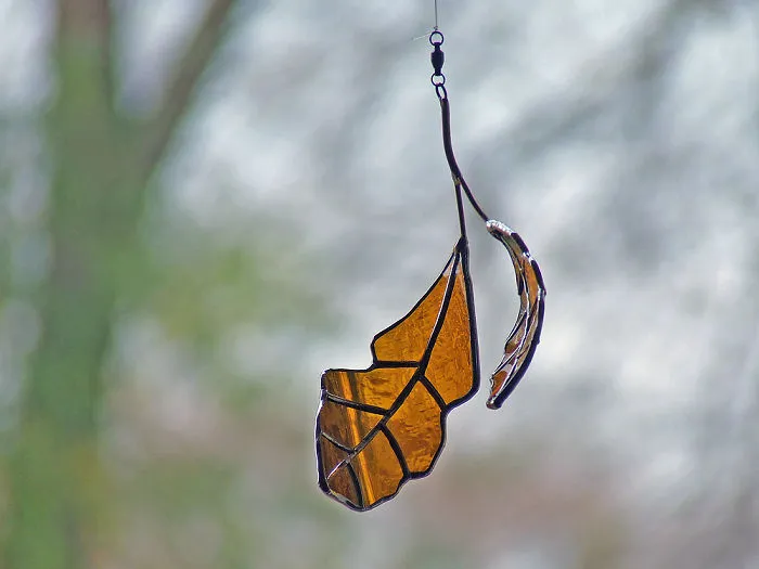 Artist Turns Beer Bottles Into Beautifully Curved Leaves