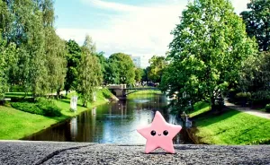 Meet Starry, The Star Figurine That Travels Around The World