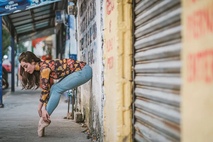 Photographer Documents Dancers Practicing In The Streets Of Mexico City To Prove Trump Was Wrong