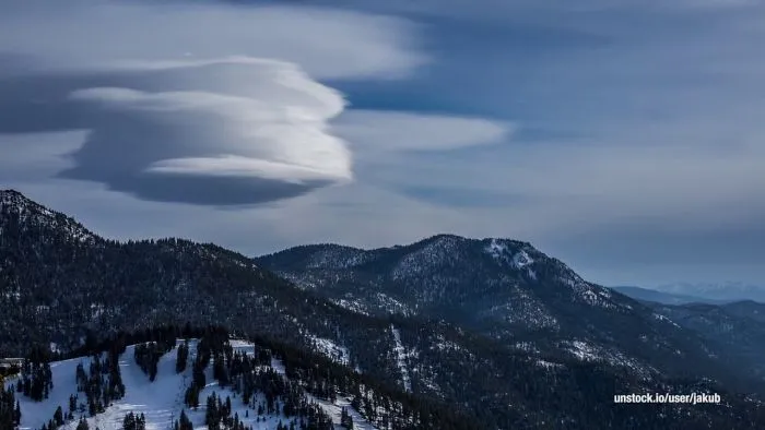 Amazing Cloud Formation Over Lake Tahoe! Filmed By A Polish Startupper Jakub Gorajek.  This Is Not A Photoshop!