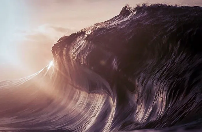 Breathtaking Wave Photos By Lloyd Meudell Look Like Mountains