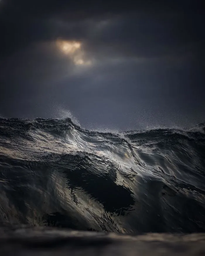 Breathtaking Wave Photos By Lloyd Meudell Look Like Mountains