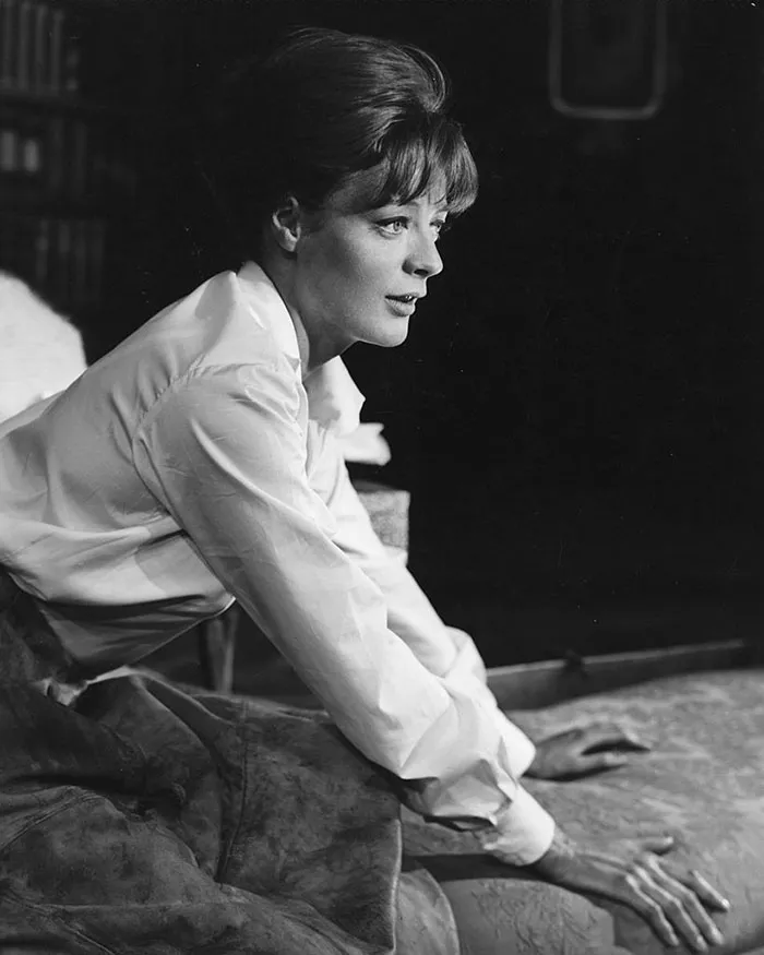 17 Beautiful Throwback Pics Of Dame Maggie Smith