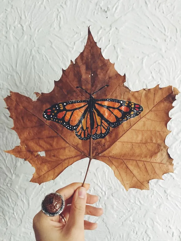 I Paint On Fallen Autumn Leaves