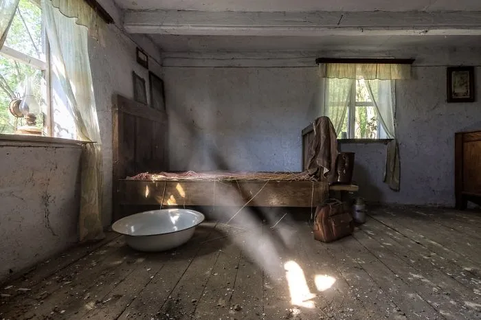 An Incredible Abandoned Cottage From 1858 (poland)