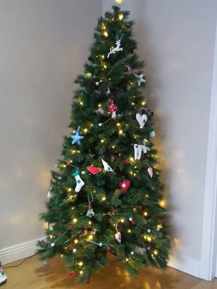 Living Decoration. Flip Image To Find The Cat