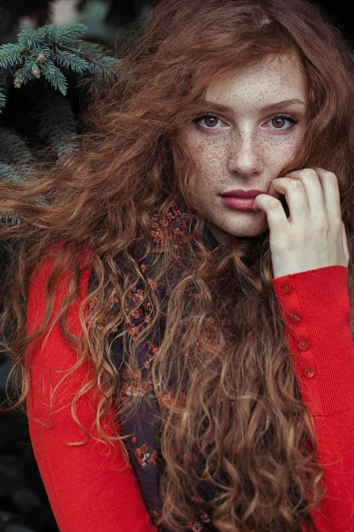 98 Freckled People Who'll Hypnotize You With Their Unique Beauty