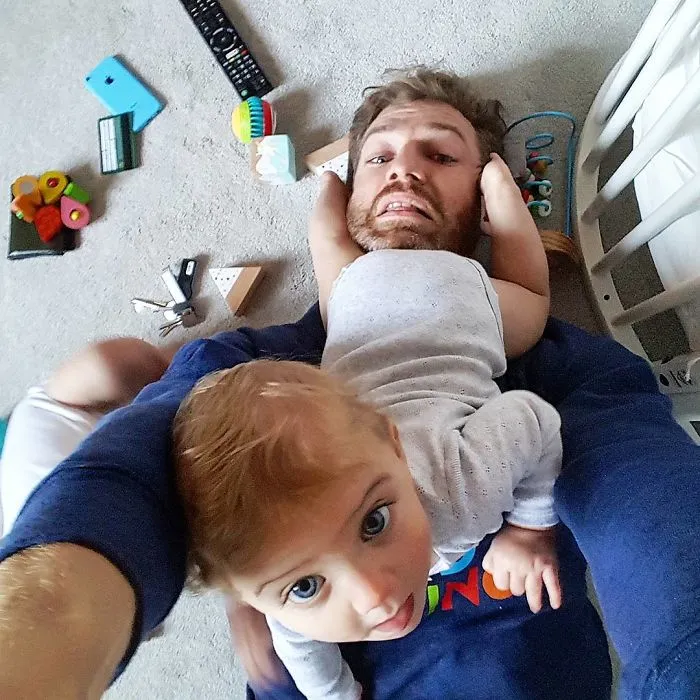 Father Of 4 Daughters Refuses To Sugarcoat His Instagram Pics, Takes Internet By Storm