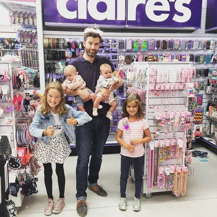Father Of 4 Daughters Refuses To Sugarcoat His Instagram Pics, Takes Internet By Storm