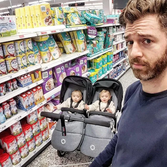 Father Of 4 Daughters Refuses To Sugarcoat His Instagram Pics, Takes Internet By Storm