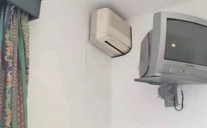 Air Conditioning Shared With Next Hotel's Room