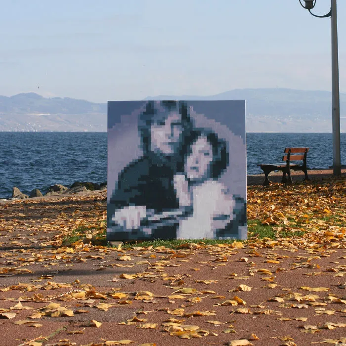 I Use Classical Oil Painting To Edit .gif Files On A Real Canvas!