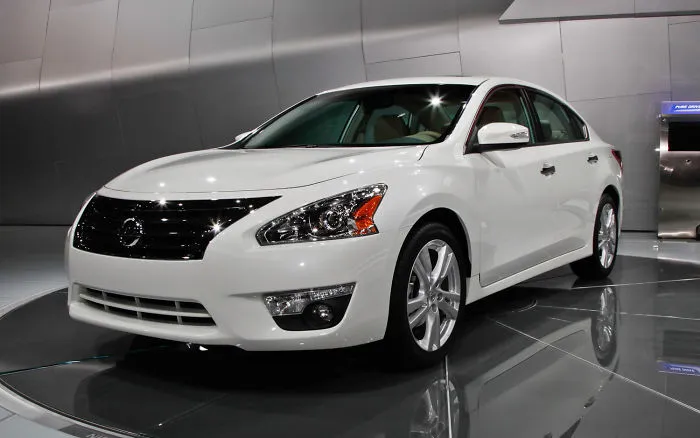 3 Hottest Sedans To Buy At Online Car Auctions In 2016 - 2017
