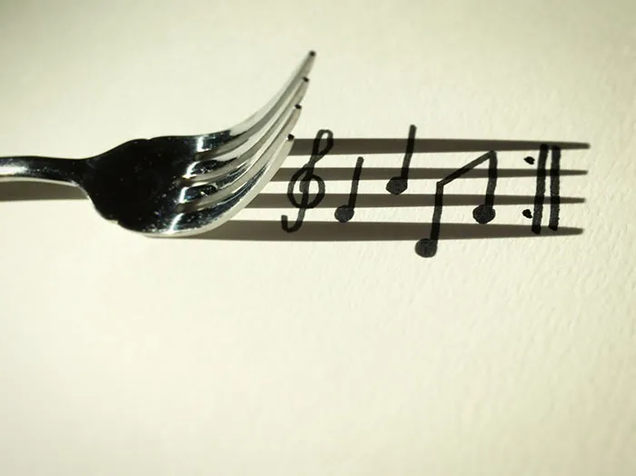 Artist Turns Shadows Of Everyday Objects Into Fun Illustrations (15 Pics)