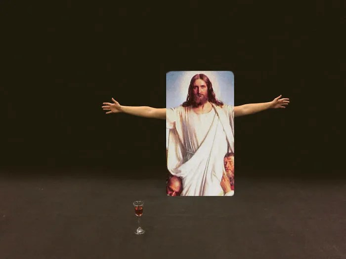 I Make Classical Paintings Travel Through The City