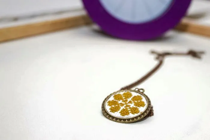 Simetnic Pendant