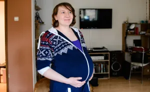 A Blogger And A Photographer Spent A Year Documenting The Everyday Life Of Mothers