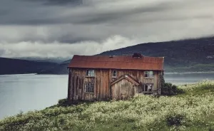 I Documented The Abandoned Houses Above The Arctic Circle