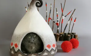 I Felt Fairytale Houses For Cats