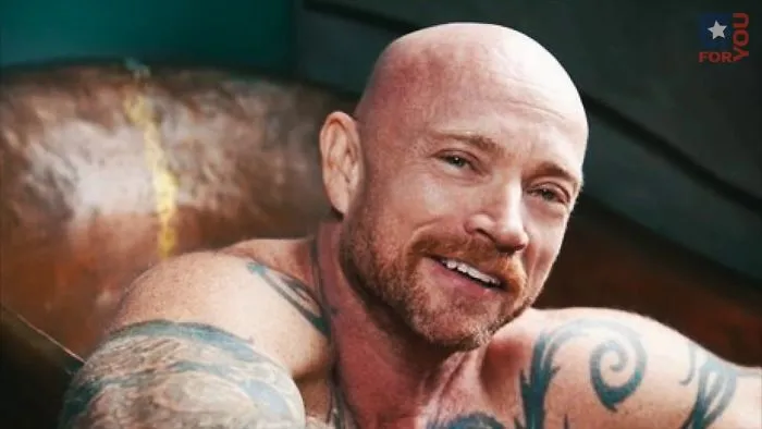 10 Handsome Men Who Were Born Actually Female