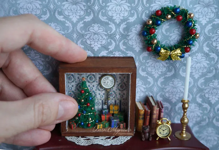Russian Artist Creates Nostalgic Worlds Through Miniature Art