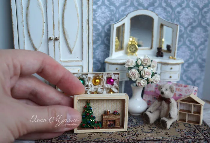 Russian Artist Creates Nostalgic Worlds Through Miniature Art