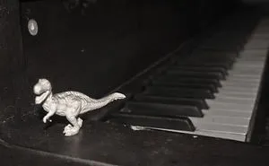 I Travel The World With Dinosaurs
