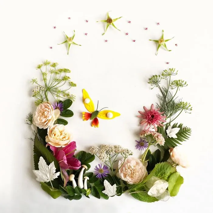 This Artist Turns Flowers Into Paintings